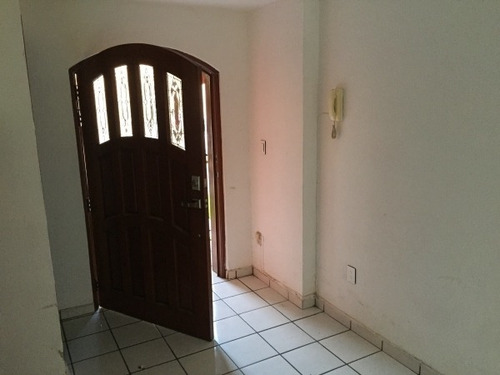 Casa En Venta Con Cuarto Servicio En Virreyes Zapopan En Avenida Naciones Unidas