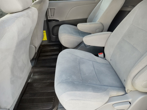 Imagen 10 de 14 de Toyota Sienna 2016 3.5 Ce At