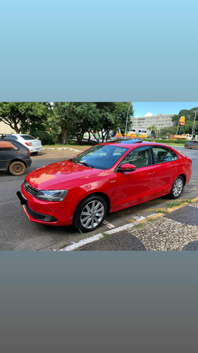 Volkswagen Jetta 2.0 Comfortline Flex 4p Automática