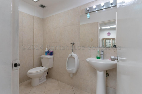 Se Vende Espectacular Local-edificio En Los Chaguaramos Mls 25-5059