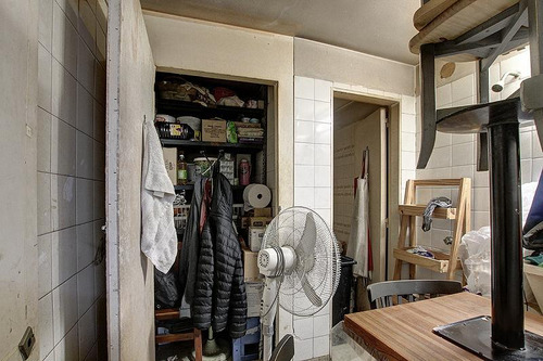 Local Emplazado En El Barrio De Recoleta, A Metros De Av Las Heras, Y Del Cementerio De La Recoleta