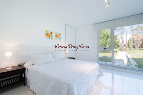 Imagen 25 de 29 de Alquiler Apartamento En Playa Brava A Pasos Del Mar 2 Dormitorios