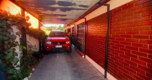 Casa En Venta De 5 Dorm. En San Miguel