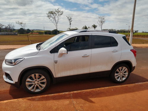 Tracker Premier