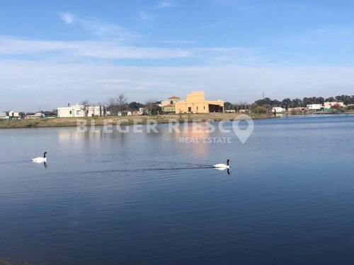 Casa  En Venta Ubicado En San Matias, Escobar