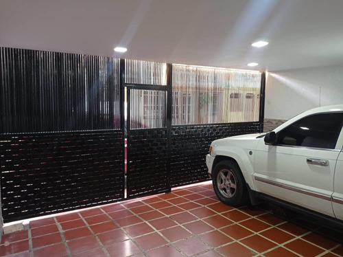 Imagen 2 de 12 de Casa A La Venta Parque Residencial La Florida, Valencia, Carabobo.
