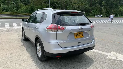 Nissan X-Trail 2.5 Advance 4x2 at 7 ptos modelo 2015
