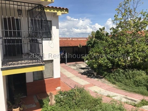 Imagen 13 de 30 de Casa En Venta En Colinas De Santa Rosa Este De Barquisimeto 0.4.2.4.5.9.3.7.5.4.2/ Código Rent-a-house Mls: 22-1619