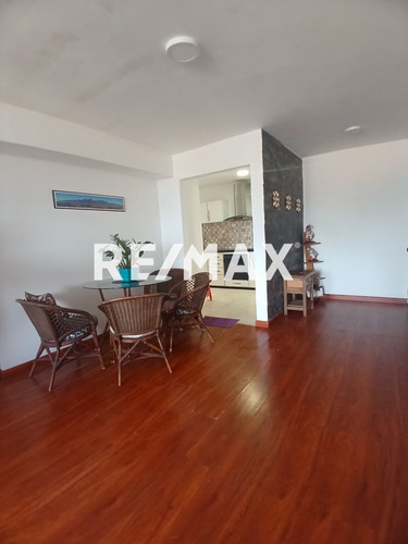 Apartamento En La Orquidea, Urb. Maneiro, Isla De Margarita Cod: 1222
