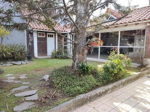 Imagen 14 de 30 de Venta Casa 4 Ambientes Bernal Quincho Cochera