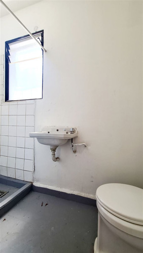 Casa En Venta De 4 Dorm. En Ñuñoa