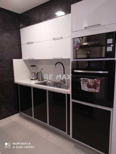 Imagen 5 de 14 de Townhouse Urbanización Privada Los Chaguaramos Av. Rotaria