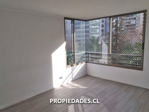 Departamento En Arriendo De 2 Dorm. En Las Condes