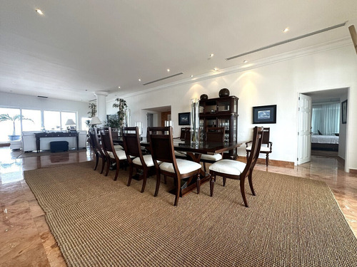 Departamento En Venta En Cancún En Residencial Del Mar Con Alberca Privada:
