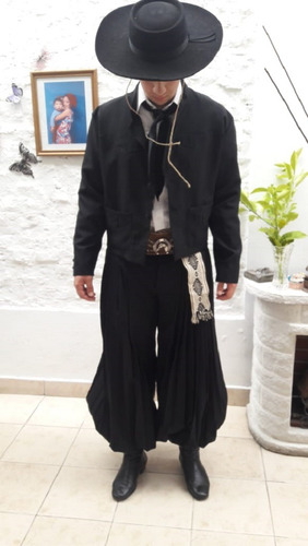 Alquiler De Traje De Gaucho Y/o Paisana