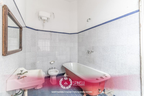 5amb C/dep · 211m² · Pb! 2 Patios! S/exp! Apto Prof! A Refacc! · Oportunidad!