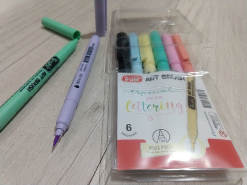 Imagen 4 de 6 de Marcador Punta De Pincel Trabi Lettering 5 U. Pastel Devoto