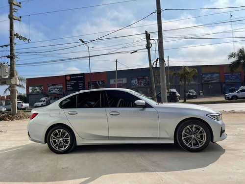 Imagen 8 de 9 de Bmw Serie 3 2021 2.0 320i Sedan Sportline