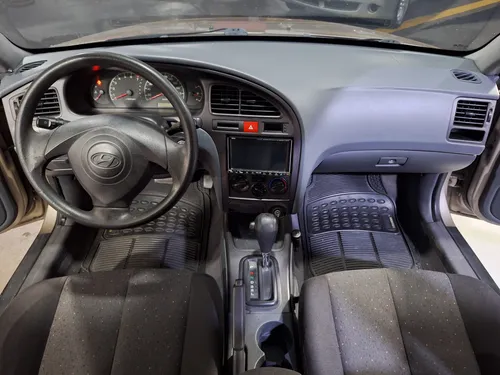 Hyundai Elantra 2002