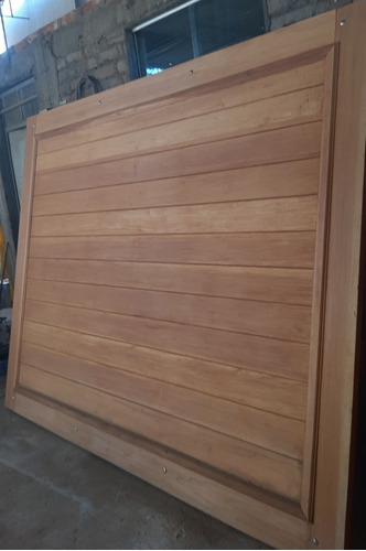 Puerta De Garage En Madera Cedro 