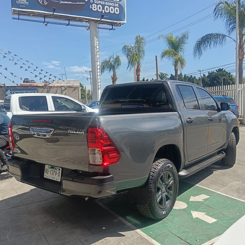 Toyota Hilux 2.7 Cabina Doble Sr Mt