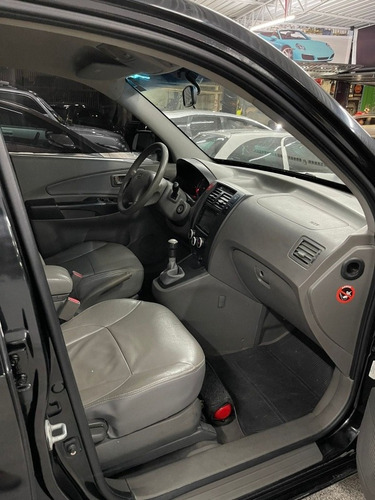 Imagem 13 de 15 de Hyundai Tucson 2010 2.0 Gl 4x2 5p