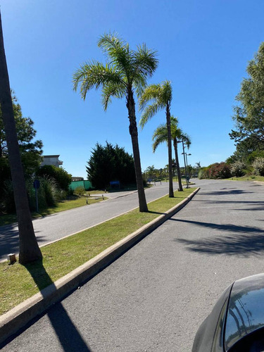 Lote En Venta En El Barrio Terralagos - Canning- Financiado