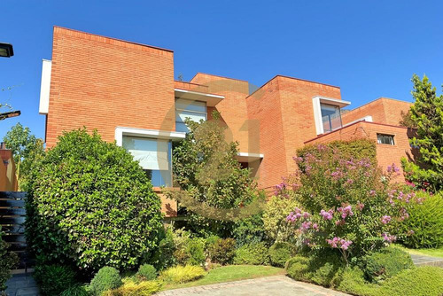 Casa En Venta 7 Dormitorios Las Condes