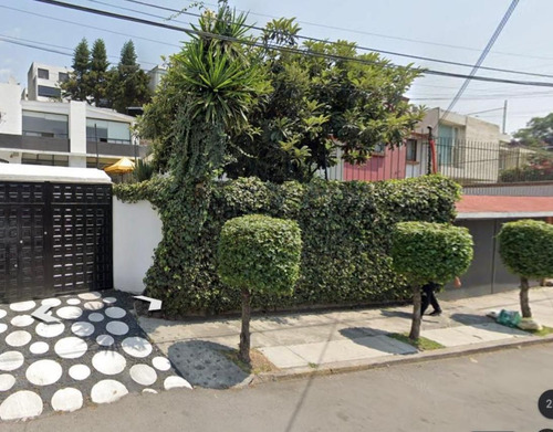Casa En Venta En Lomas De Tecamachalco En Estado De México