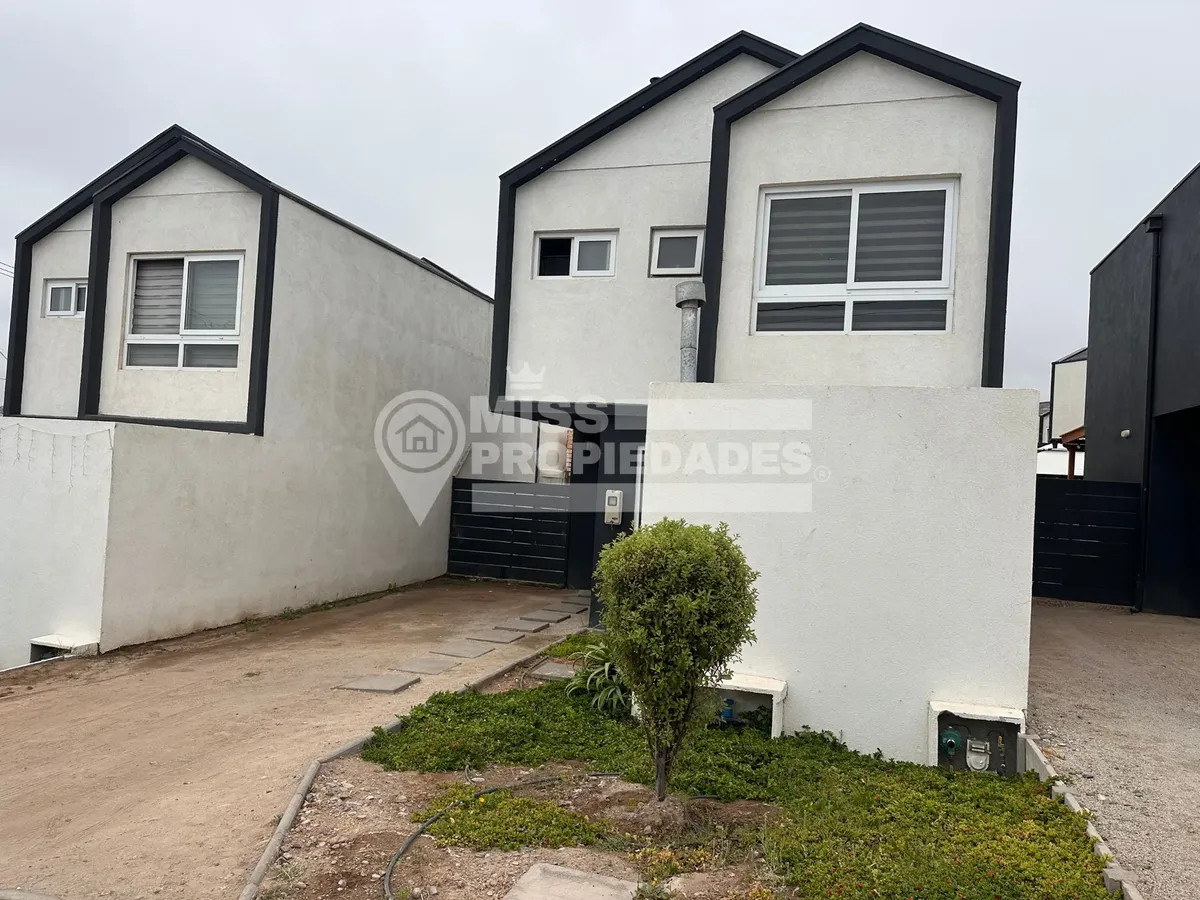 Imagen 3 de 29 de Casa En Venta En Lunger Park La Serena