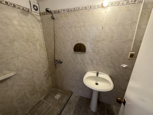 Imagen 10 de 23 de Apartamento - Brazo Oriental - Gran Oportunidad!! 2 Dormitorios!! 1 Baño - 65mts2 - Alquiler $23.000 - Gastos Comunes $3900 -
