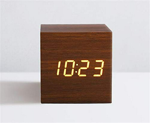 Reloj Despertador De Madera Led Retro