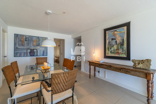 Venta Apartamento En Lomo De La Ballena 3 Dormitorios, Punta Ballena - Ventisquero - Ref : Pbi2921