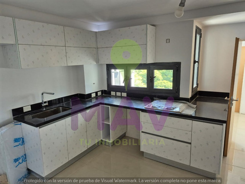 Av. Pedro Goyena 162m2 3 Dormitorios En Suite Mas Cochera