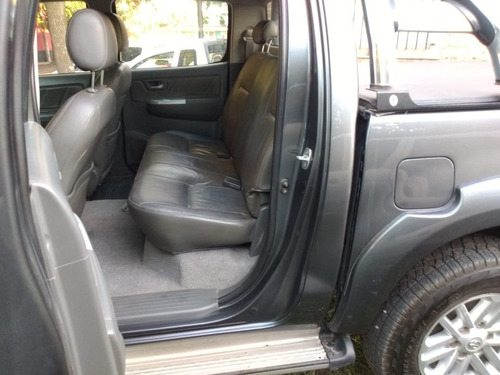 Toyota Hilux Srv