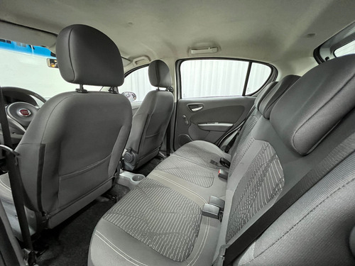Fiat Palio Palio Attractive 1.0 8V (Flex)