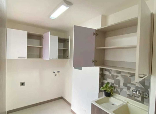 Imagen 11 de 16 de Moderna Residencia En Escazú