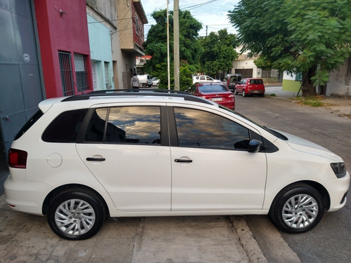 Imagen 4 de 14 de Volkswagen Suran 1.6 Comfortline 101cv 2017
