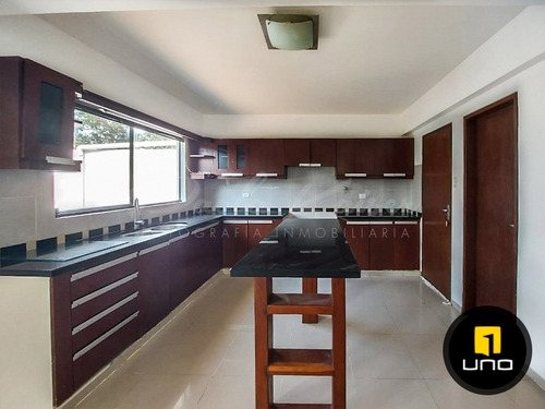 Imagen 9 de 20 de Linda Y Amplia Casa En Condominio Zona Urubo