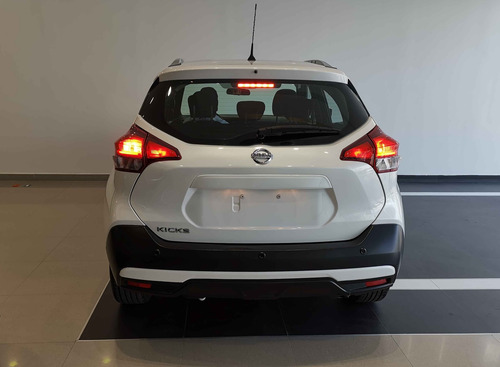 Imagen 4 de 8 de Nissan Kicks 5 Pts Advance, 16l, Ta, A/ac, Ve, Ra-17