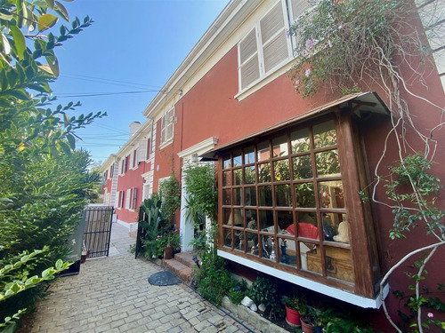 Casa En Venta Luis Zegers - Del Inca 3d Mas Serv.