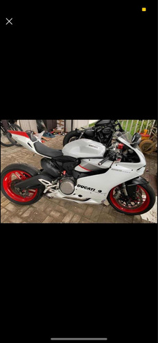 Ducati Panigale 899