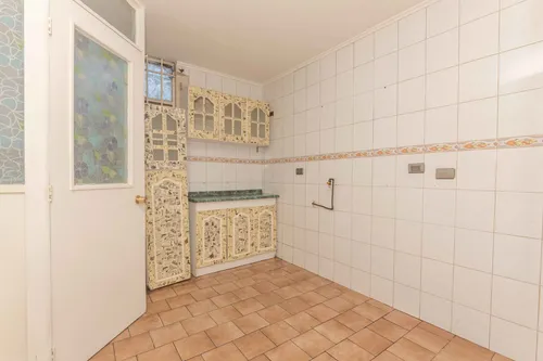 Edificio Huerfanos (1 Est.) Piso 1