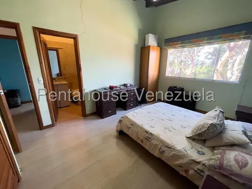Casa En Venta. Urb. Sorocaima.