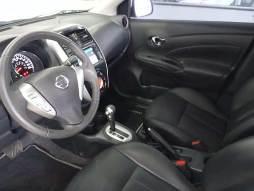 Nissan Versa 1.6 16V FLEXSTART UNIQUE 4P XTRONIC