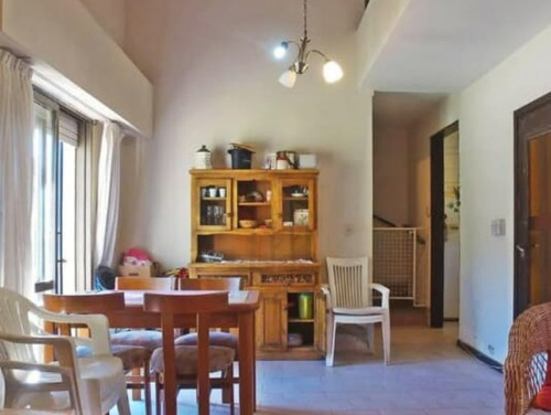 Imagen 5 de 12 de Casa Cuatro Dormitorios Funes
