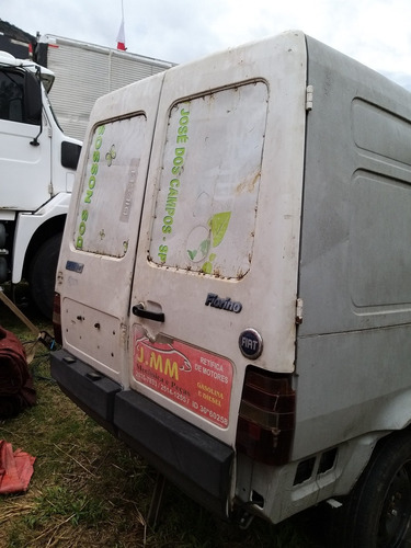 Imagem 4 de 4 de Carretinha Baú/fechada 3200