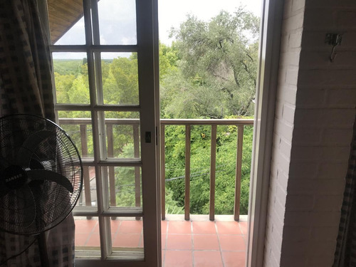 Hermosa Casa De Época En Un Entorno Increíble Y Único, Ubicada Sobre Un Exclusivo Cul De Sac