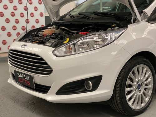 Imagen 13 de 18 de Ford Fiesta 1.6 5p Se (kd) 2017