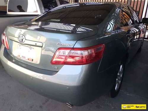 Toyota Camry De Luxe
